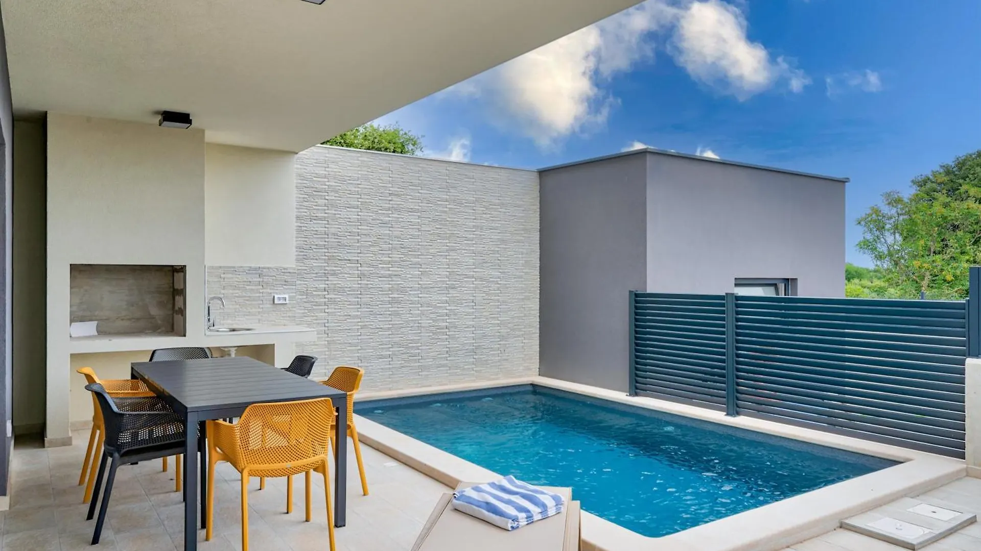 Villa Blue Oasis Liznjan With Private Pool Kroatien
